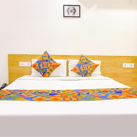 Fabhotel Saffron Inn I - Nr Darshan Museum Pune Esterno foto