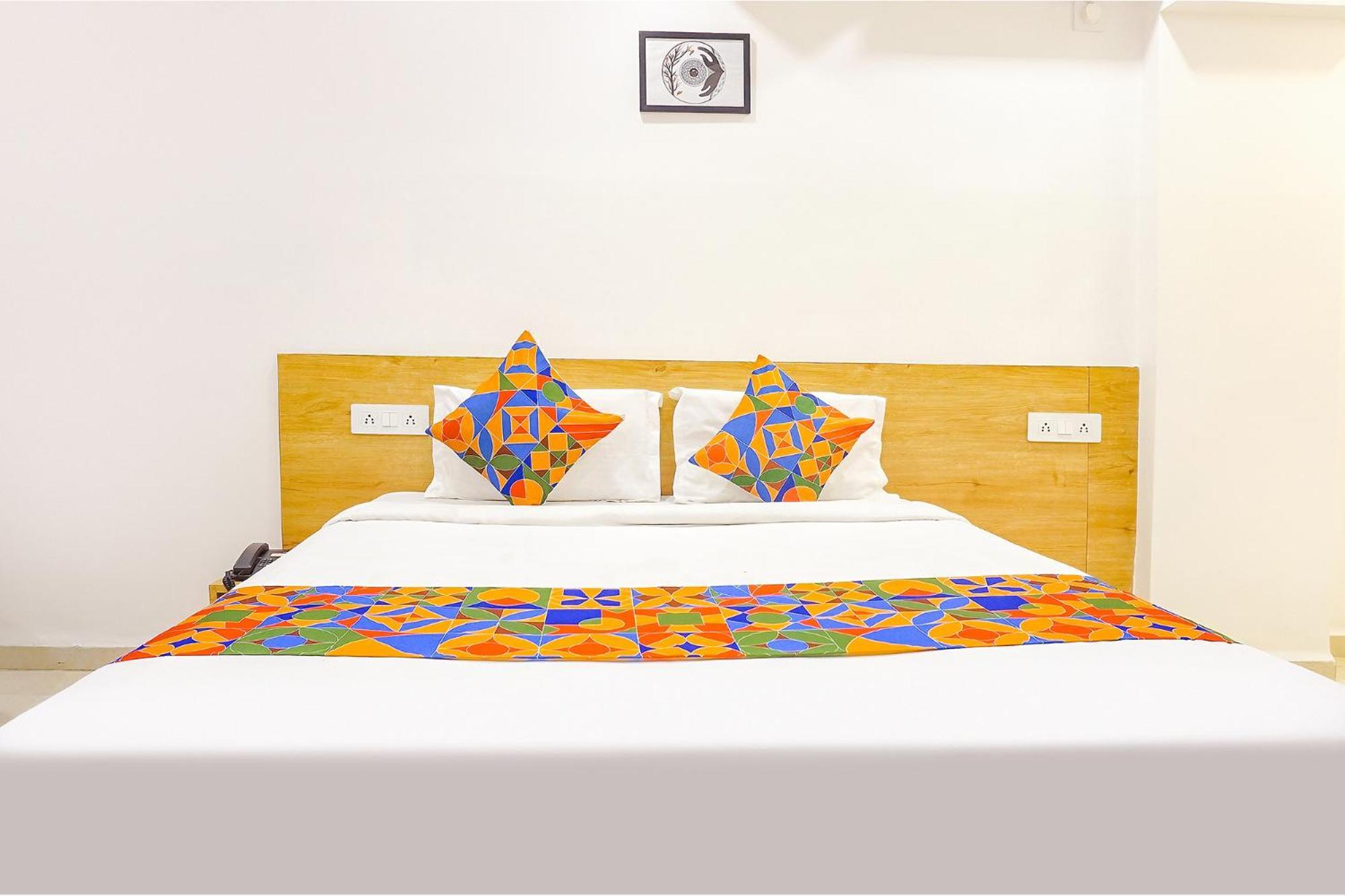 Fabhotel Saffron Inn I - Nr Darshan Museum Pune Esterno foto