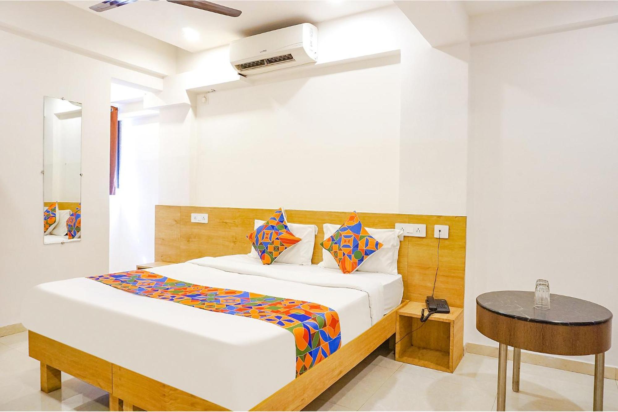 Fabhotel Saffron Inn I - Nr Darshan Museum Pune Esterno foto