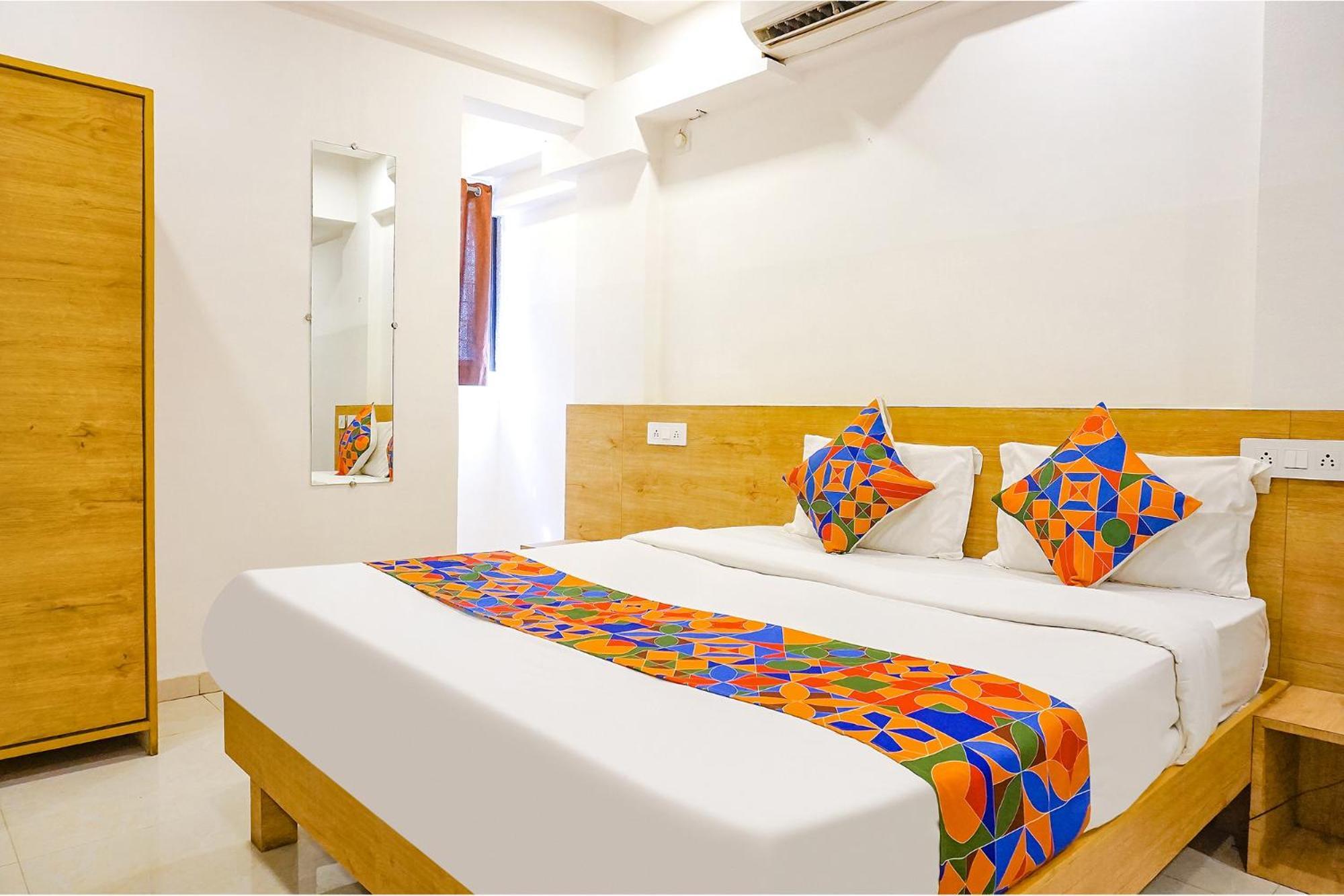 Fabhotel Saffron Inn I - Nr Darshan Museum Pune Esterno foto