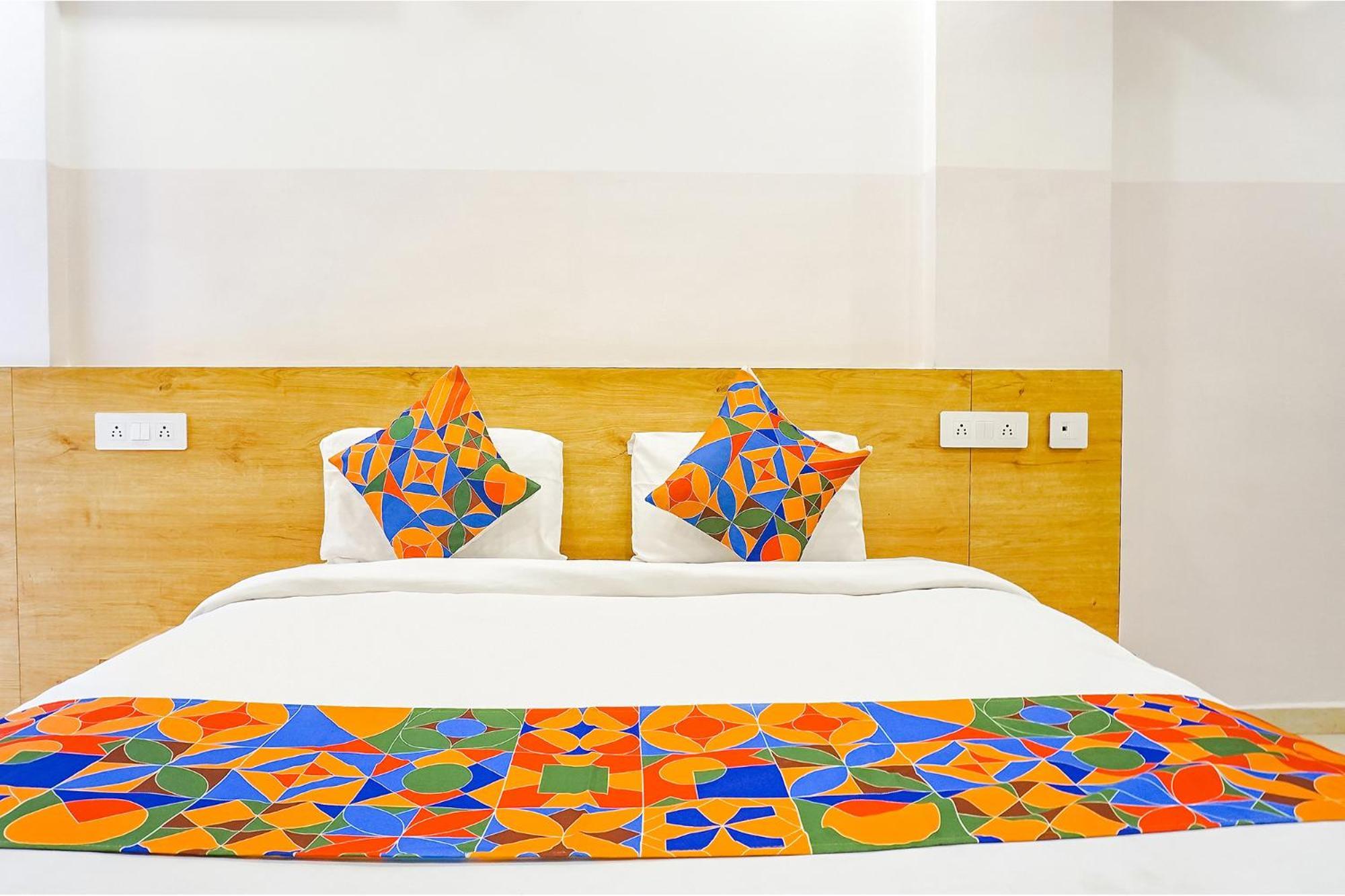 Fabhotel Saffron Inn I - Nr Darshan Museum Pune Esterno foto