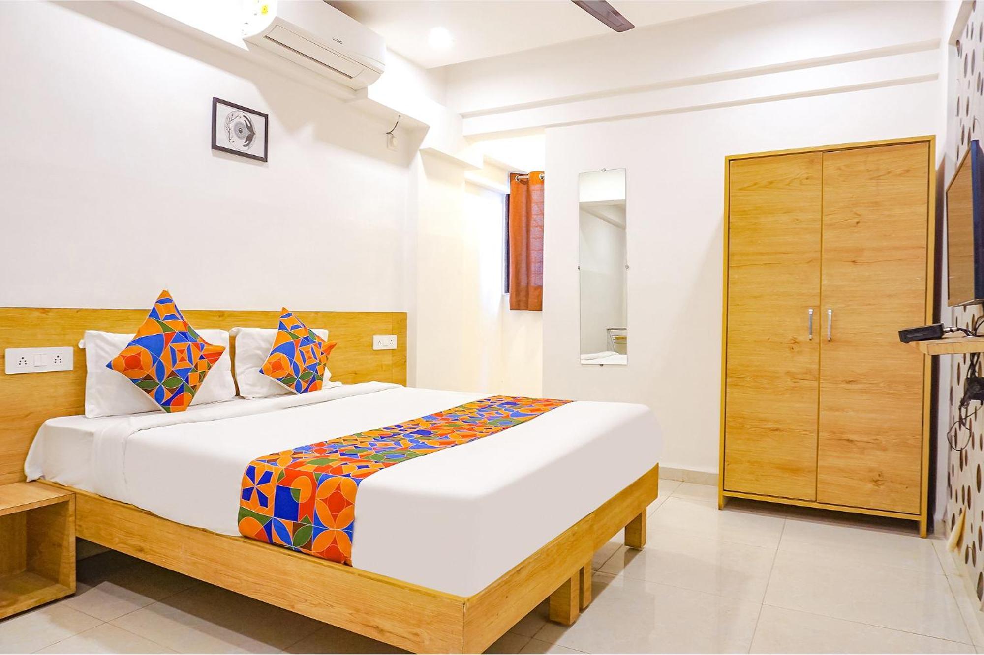 Fabhotel Saffron Inn I - Nr Darshan Museum Pune Esterno foto