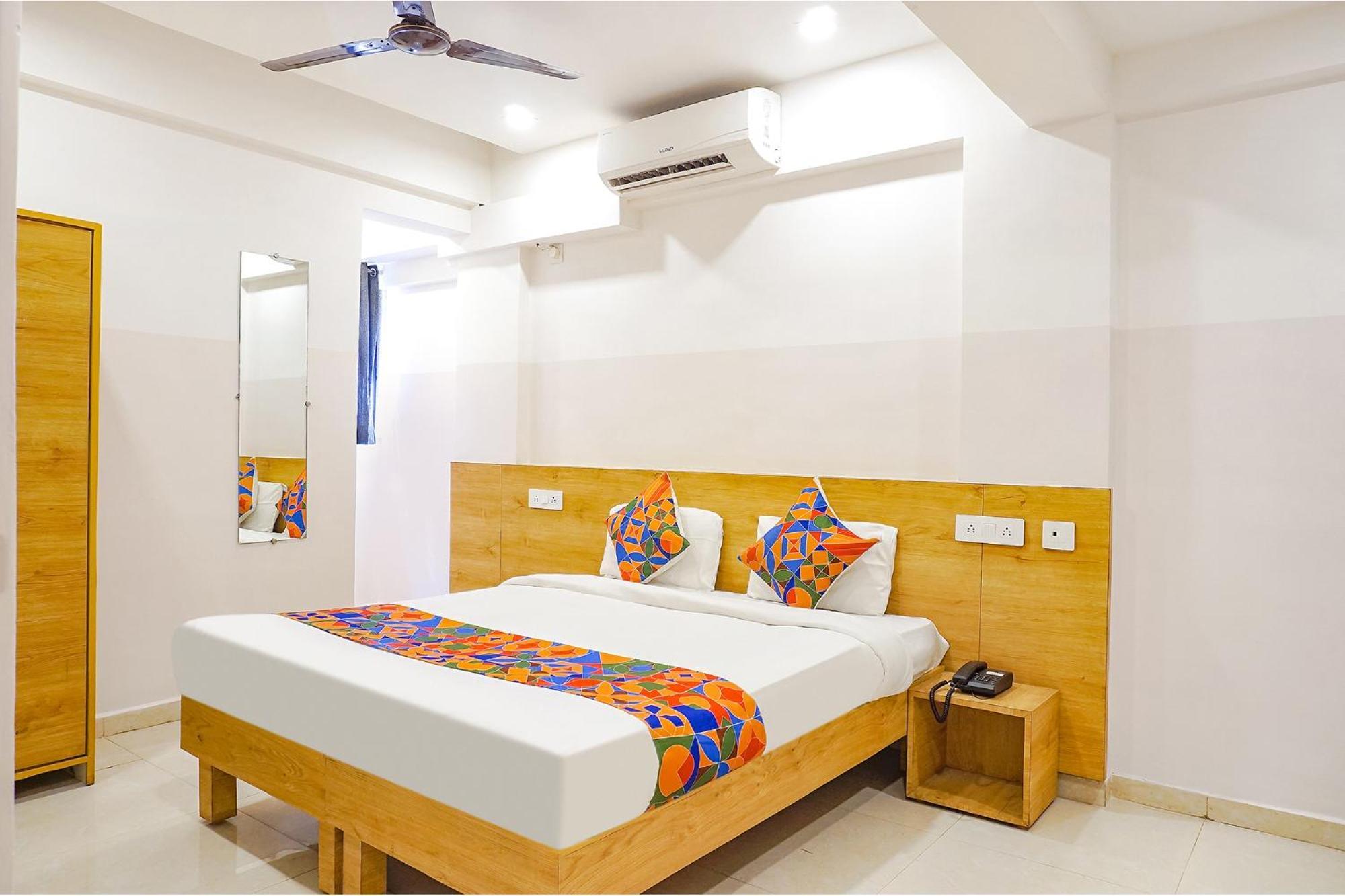 Fabhotel Saffron Inn I - Nr Darshan Museum Pune Esterno foto
